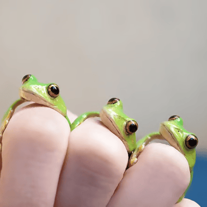👑 Royal Tree Frog Ring 🐸 | Handcrafted Nature-Inspired Statement Jewelry
