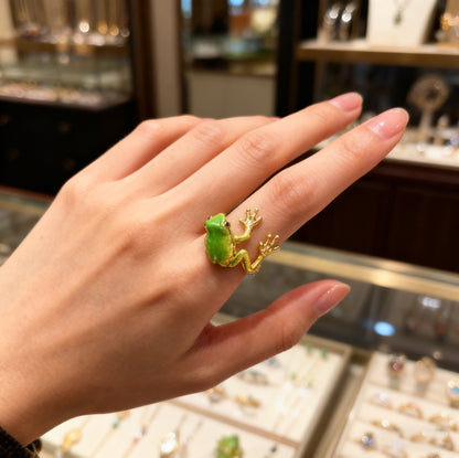 👑 Royal Tree Frog Ring 🐸 | Handcrafted Nature-Inspired Statement Jewelry